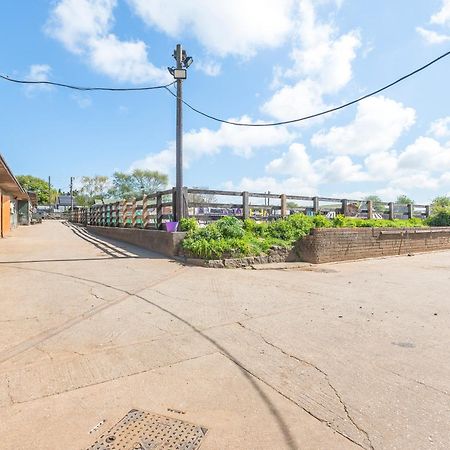 Hotel "Pony Pod" At Nelson Park Riding Centre Ltd - Glamping Pod Also Available The Fox Pod And Trailor Escapes- Birchington, Ramsgate, Broadstairs Margate Westgate-on-Sea Zewnętrze zdjęcie